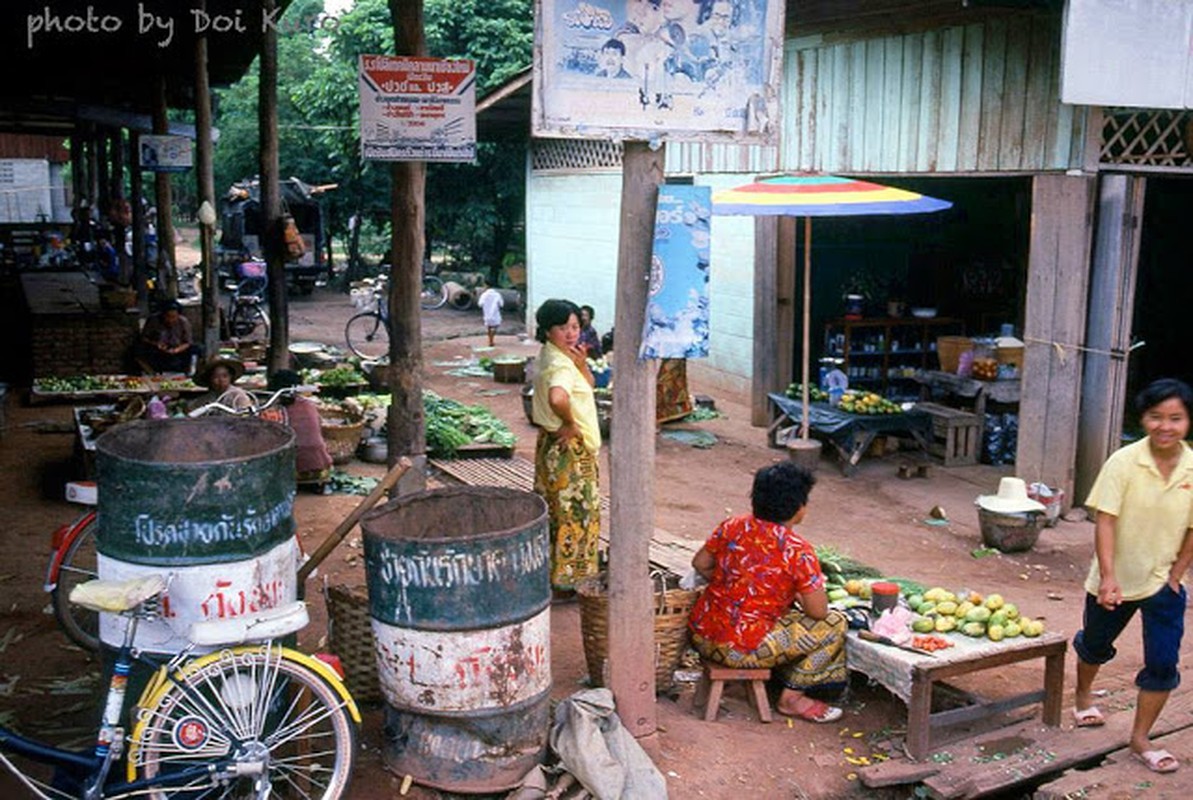 Chum anh cuoc song o thanh pho Chiang Mai nam 1984-Hinh-12